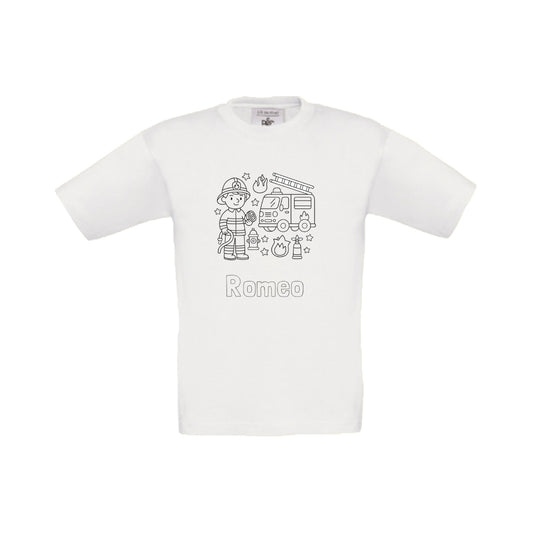 Wit t-shirt om in te kleuren met brandweer print en naam, maat 98/104 t/m 152/164 – Traktatiecorner.nl