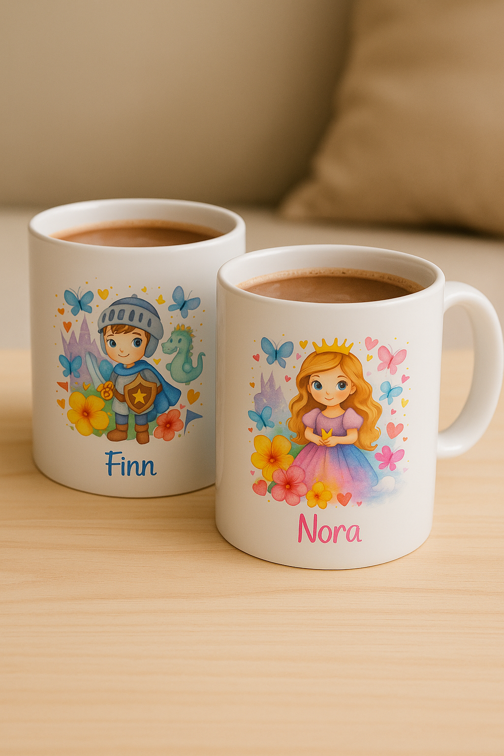 Een mok met een ridder en een met een prinses, beide met naam