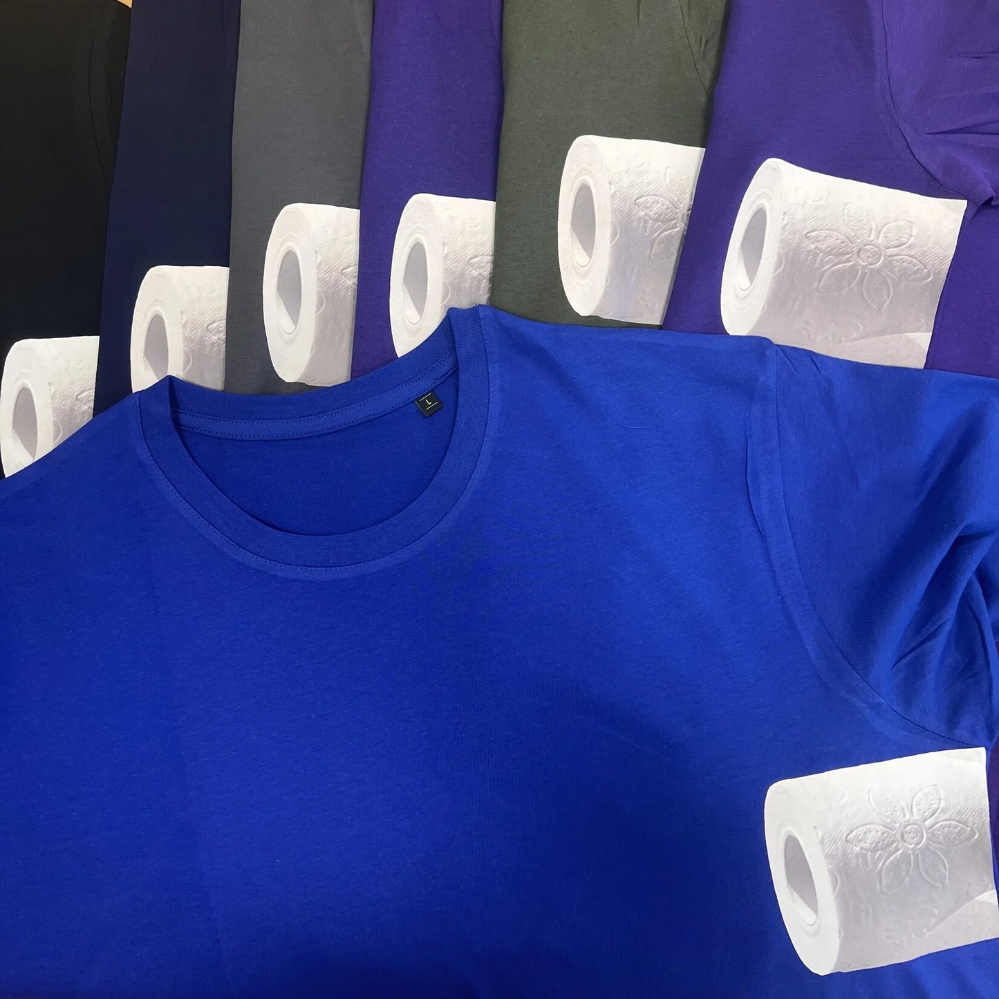 T-shirt met wc-rol