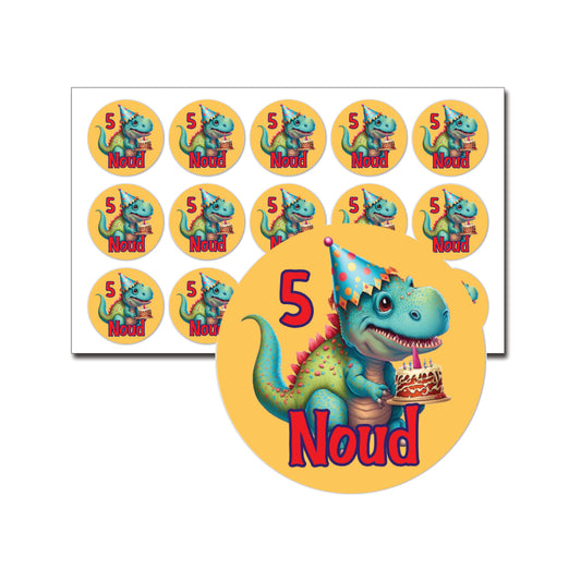 15 dino traktatiestickers met taart  en Noud5 jaar – ronde stickers voor kinderfeestje