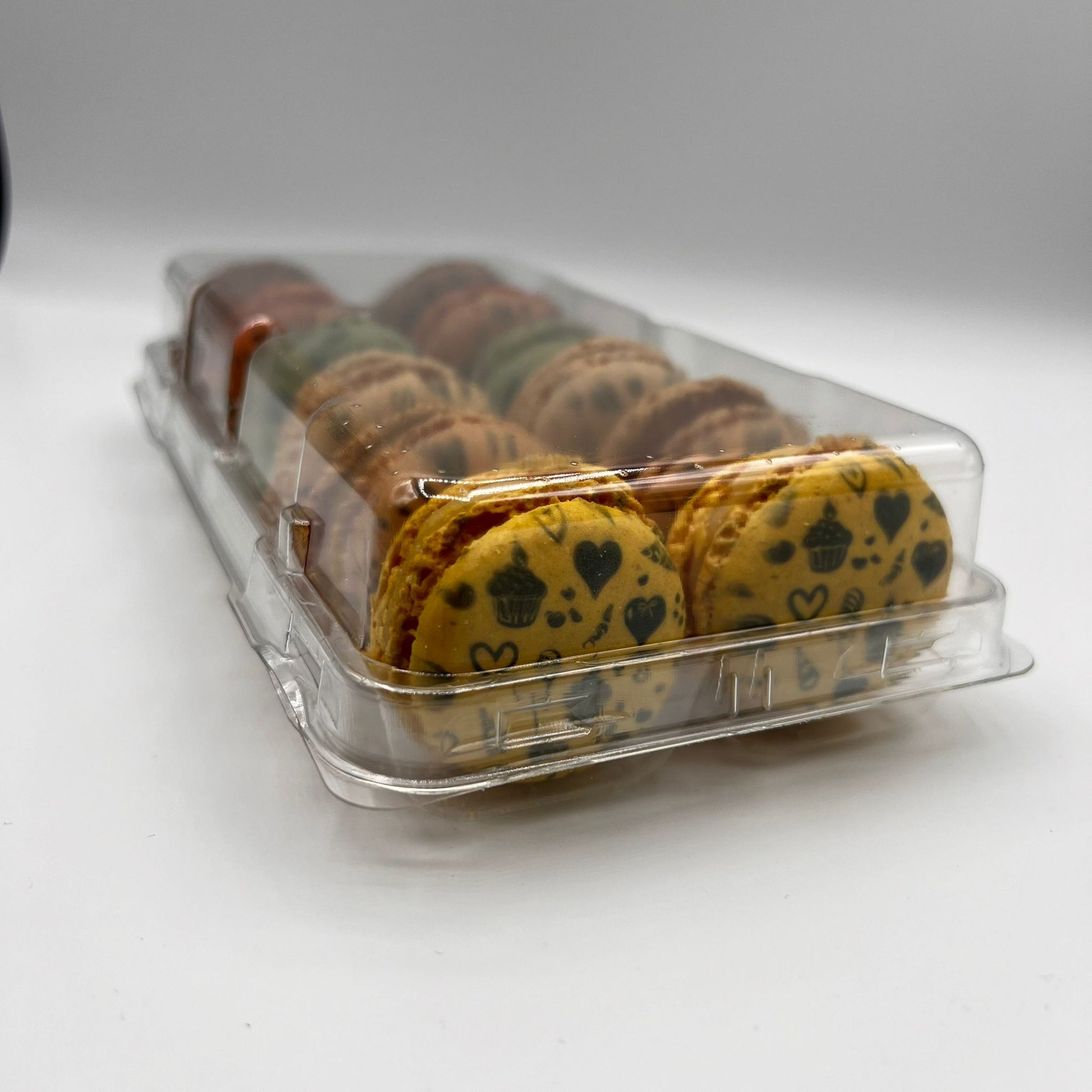 Doosje macarons bedrukt in verjaardagsstijl