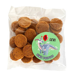 Zakje kruidnoten met gepersonaliseerde dino sticker, naam en leeftijd. traktatie voor kinderfeestje